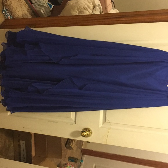 Prom dress - Picture 2 of 3